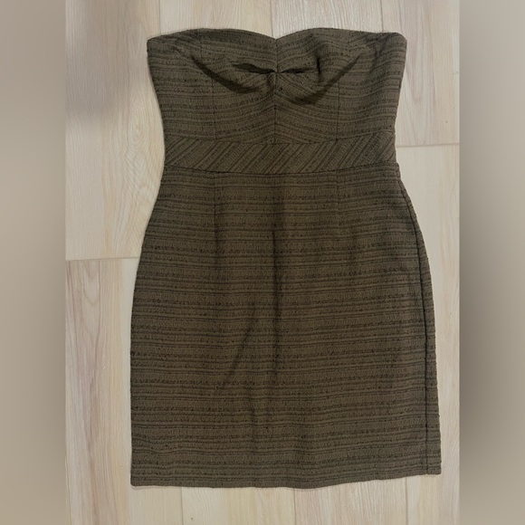 Trina Turk Textured Strapless Dress - Picture 2 of 8